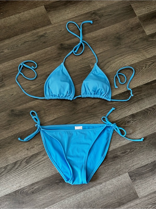 Xhilaration Other - Xhilaration blue Ribbed Swim Top and Bottom Set